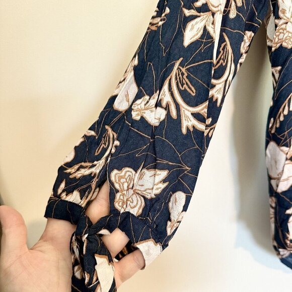 Spendid Long Sleeve Button-Up Floral Shirt - Small - Picture 5 of 9